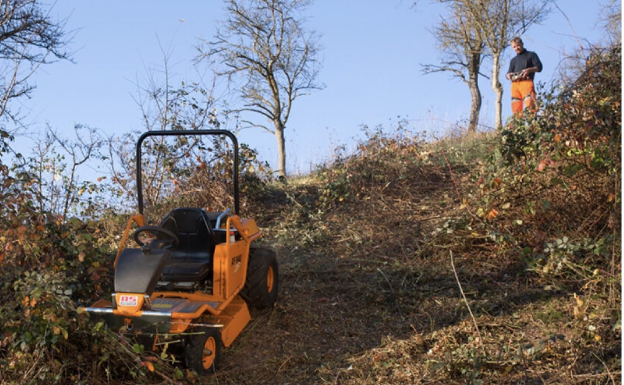 AS-Motor AS 940 Sherpa 4WD RC távirányítható, felülős magasgazvágó 