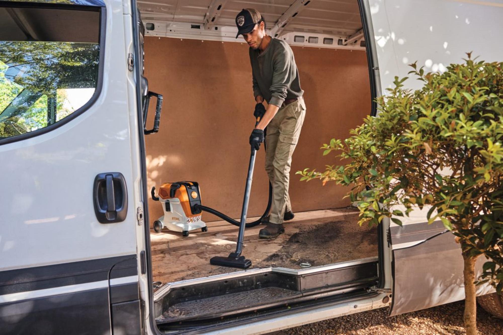 SEA 100 L Akkumulátoros porszívó (akkumulátor és töltő nélkül)