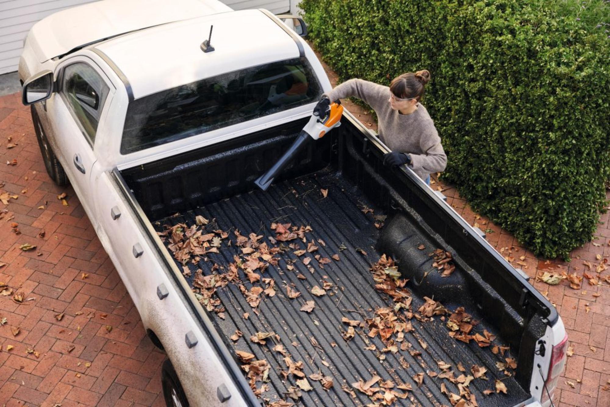 STIHL BGA 30 AS Akkumulátoros lombfúvó (2 db AS 2 Akkuval és AL 1 töltővel)