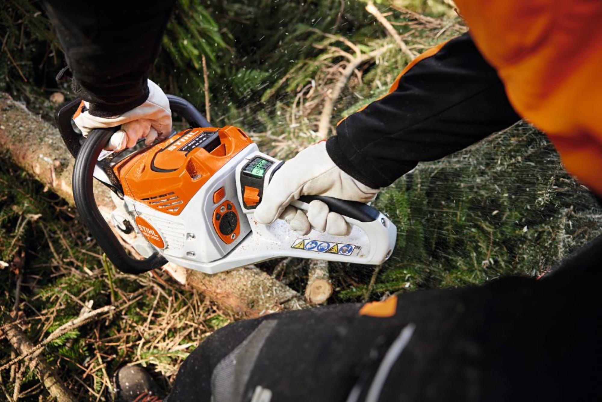 STIHL MSA 300 Akkumulátoros láncfűrész (akkumulátor és töltő nélkül)