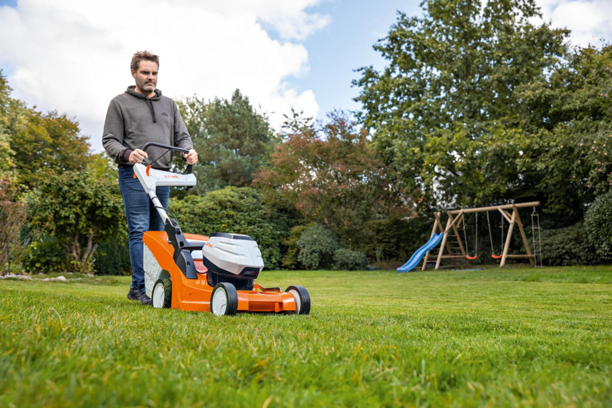 STIHL RMA 448 VC Akkumulátoros fűnyíró (akkumulátor és töltő nélkül)